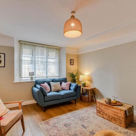 Cheerful 3 Bed Grade II Central Cottage Cirencester Kültér fotó