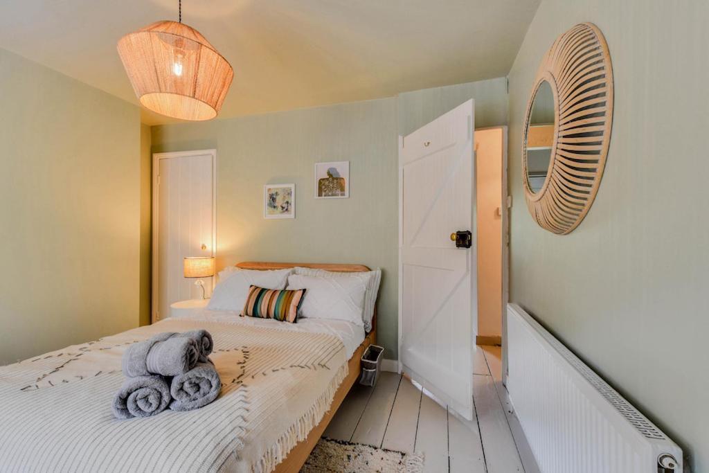 Cheerful 3 Bed Grade II Central Cottage Cirencester Kültér fotó