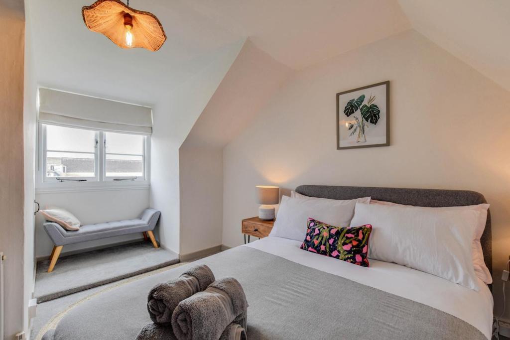 Cheerful 3 Bed Grade II Central Cottage Cirencester Kültér fotó