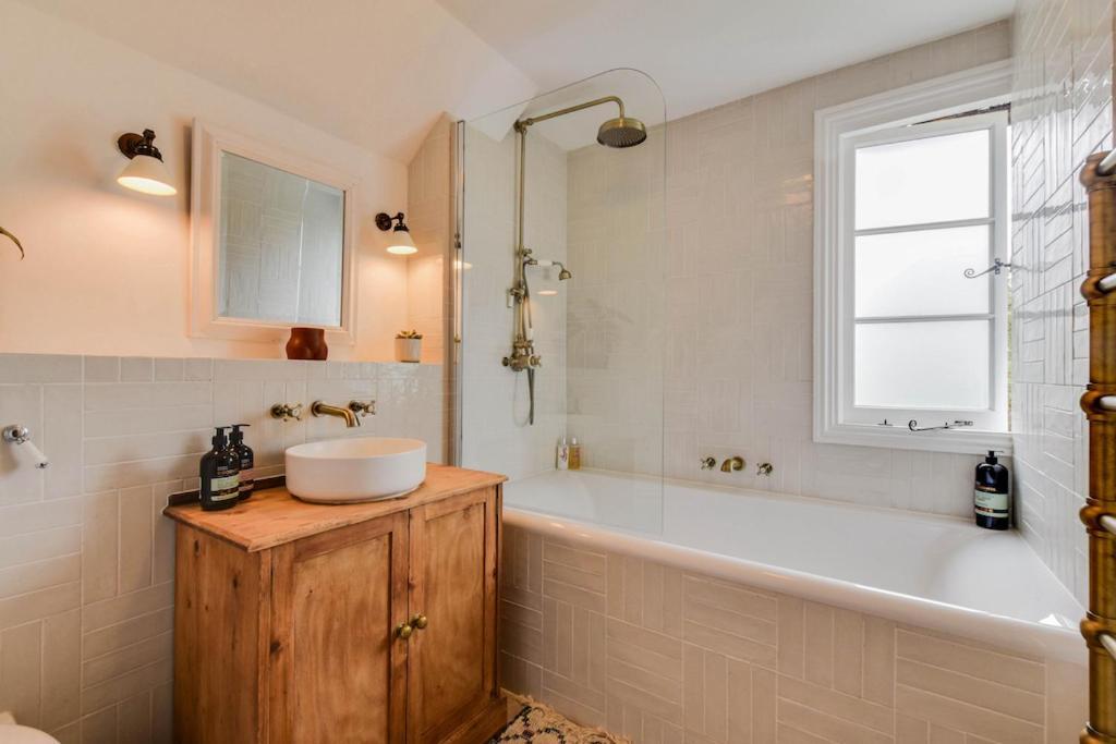 Cheerful 3 Bed Grade II Central Cottage Cirencester Kültér fotó