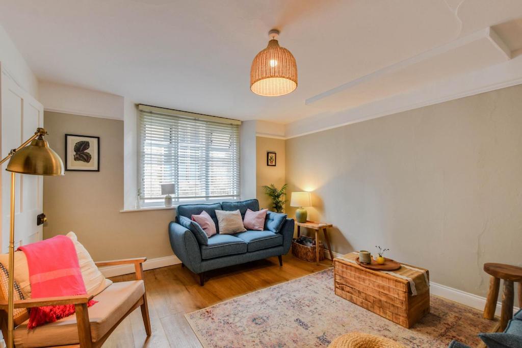Cheerful 3 Bed Grade II Central Cottage Cirencester Kültér fotó