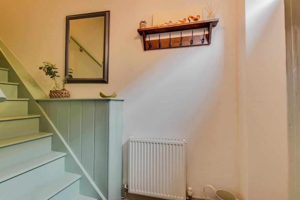 Cheerful 3 Bed Grade II Central Cottage Cirencester Kültér fotó