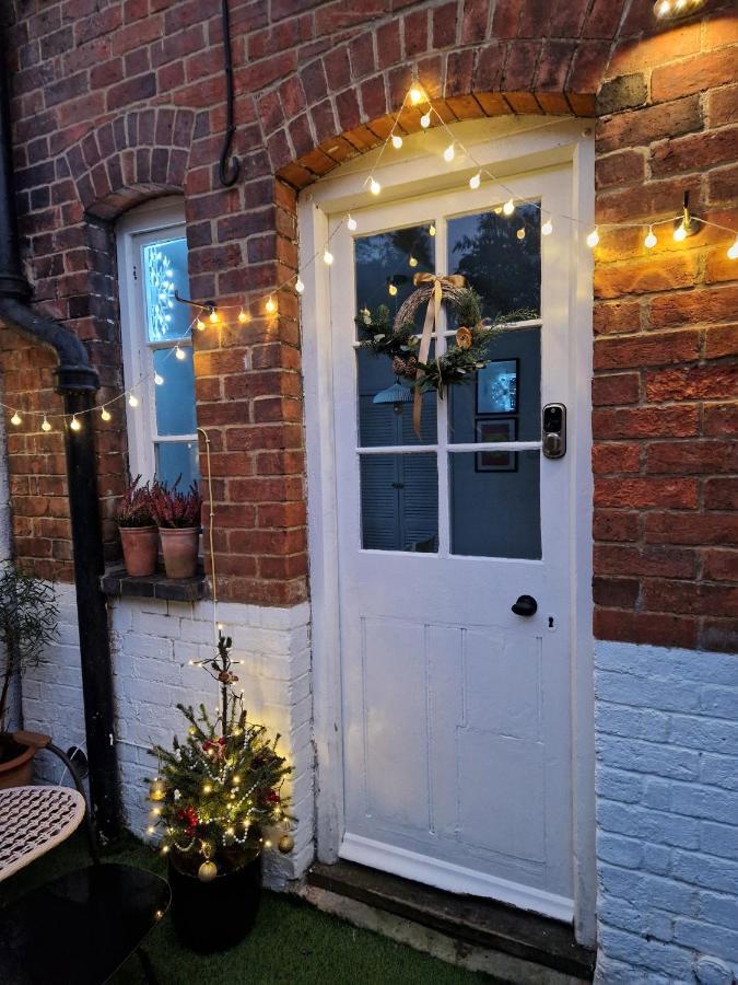 Cheerful 3 Bed Grade II Central Cottage Cirencester Kültér fotó